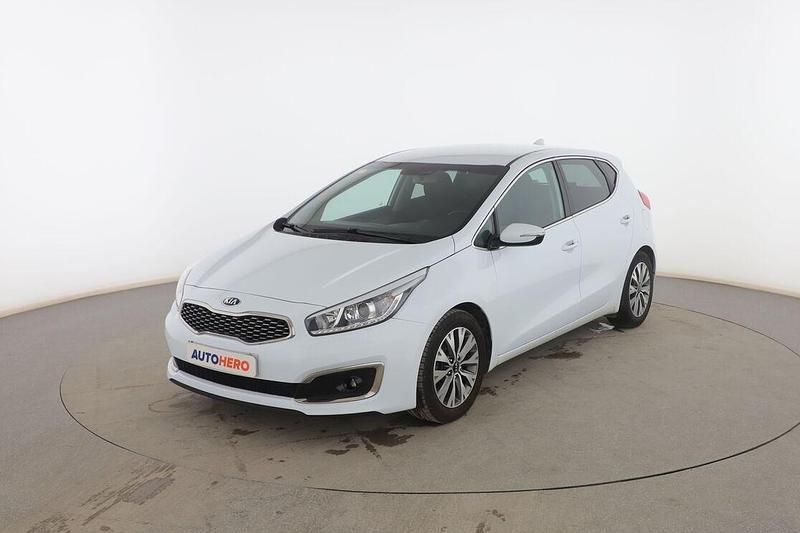 Usado Kia Ceed 100 CV (73 kW) 2018 Blanco Utilitario