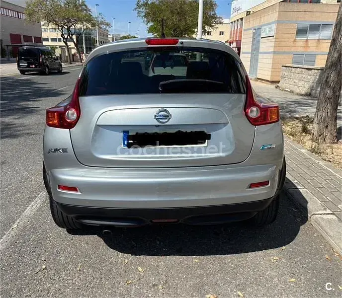 Usado Nissan Juke Premium Edition 110 CV (80 kW) 2012 Gris / plata SUV