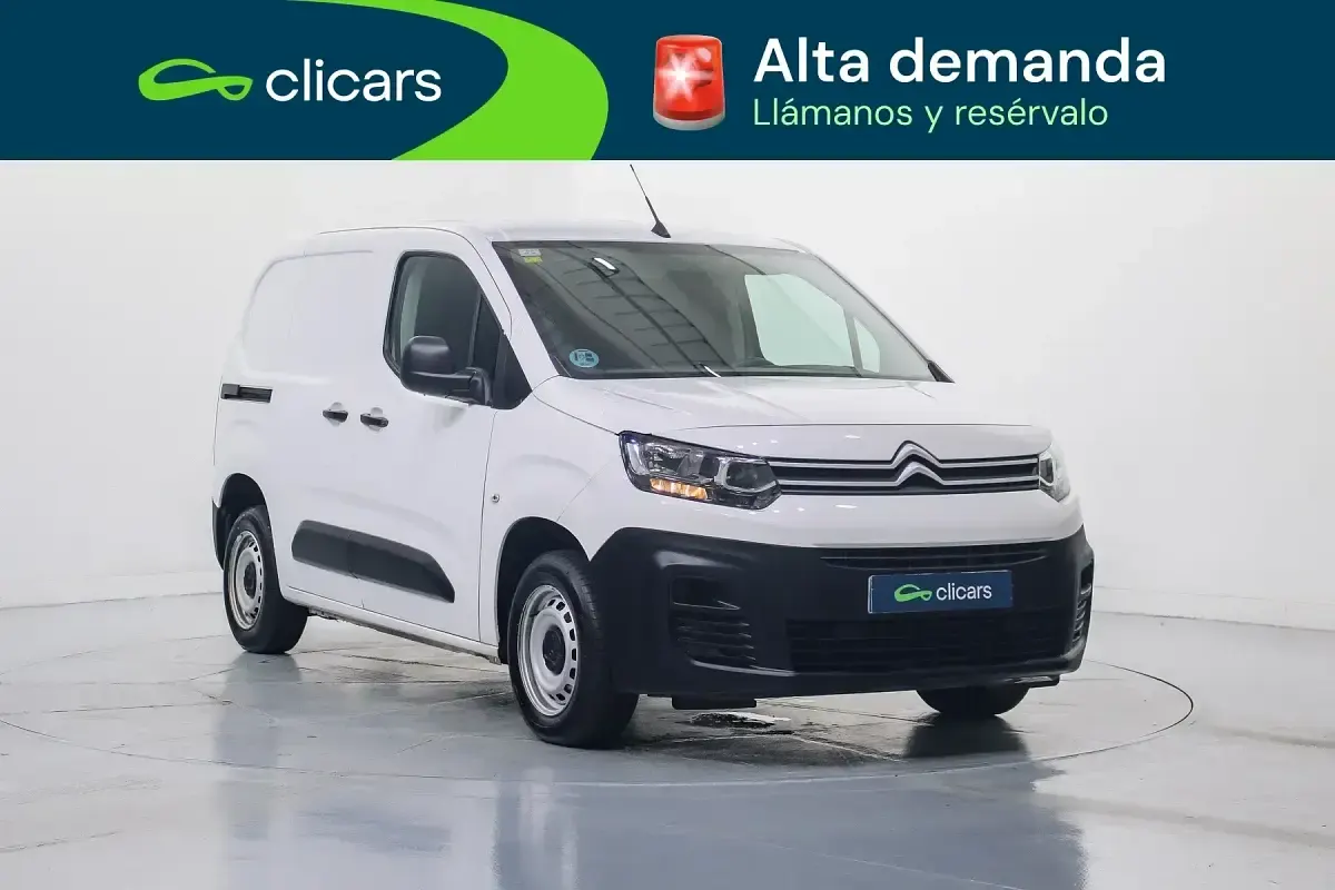 Usado Citroën Berlingo 100 CV (73 kW) 2022 Blanco Monovolumen