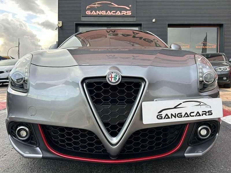 Gris Usado 2018 Alfa Romeo Giulietta Utilitario | 13.990 € (Precio justo) - Imagen 1/4