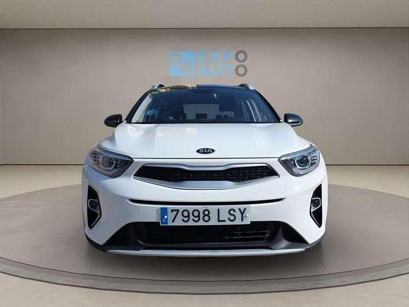 Usado Kia Stonic 99 HP (72 kW) 2021 Branco SUV