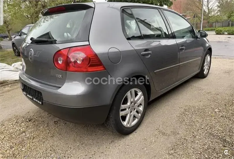 Usado VW Golf VI GT 140 CV (102 kW) 2009 Gris / plata Utilitario