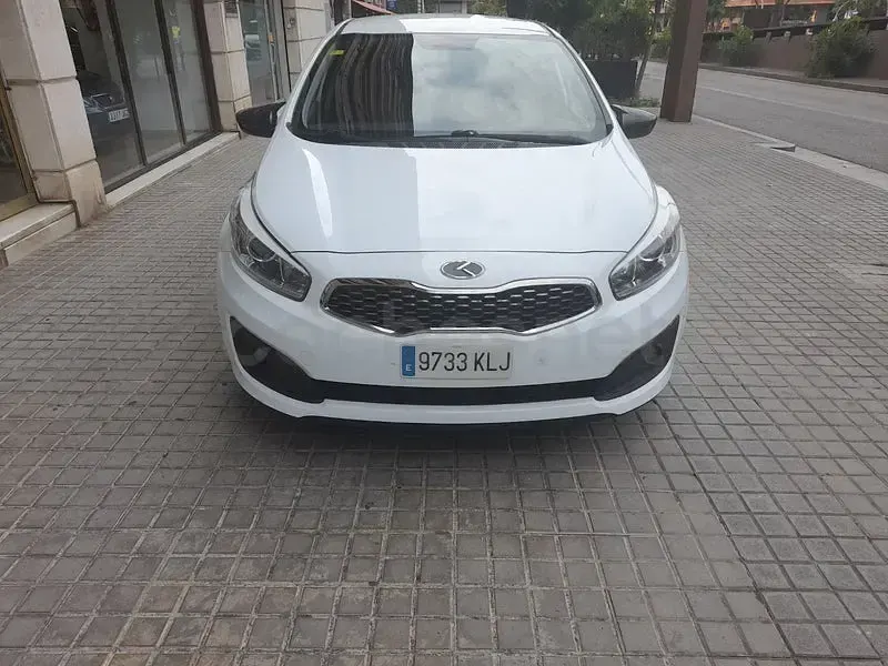 Usado Kia Ceed GT 90 CV (66 kW) 2018 Blanco Berlina