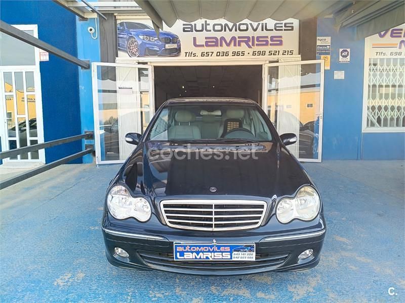 Negro Usado 2004 Mercedes C220 Avantgarde Berlina | 4800 € (Buen precio) - Imagen 1/4