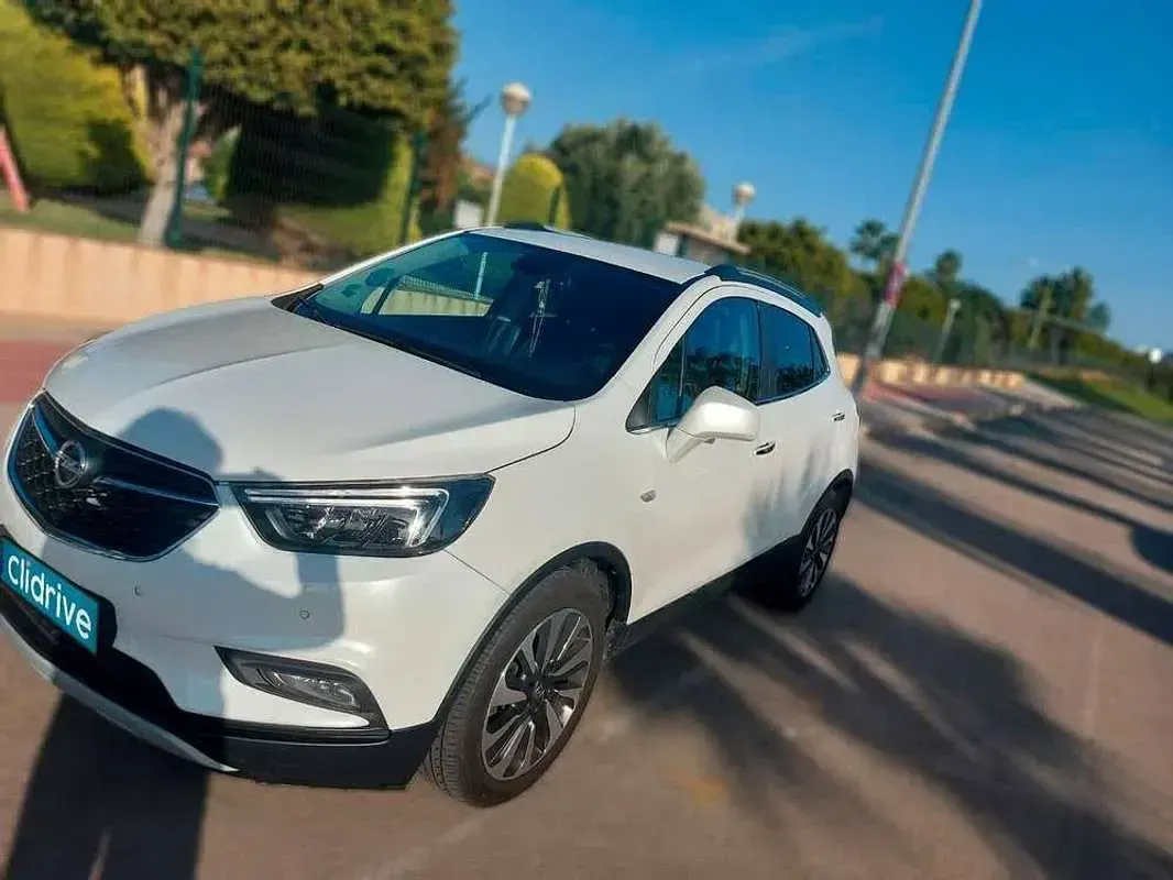 Usado Opel Mokka X Innovation 136 CV (100 kW) 2019 Blanco SUV