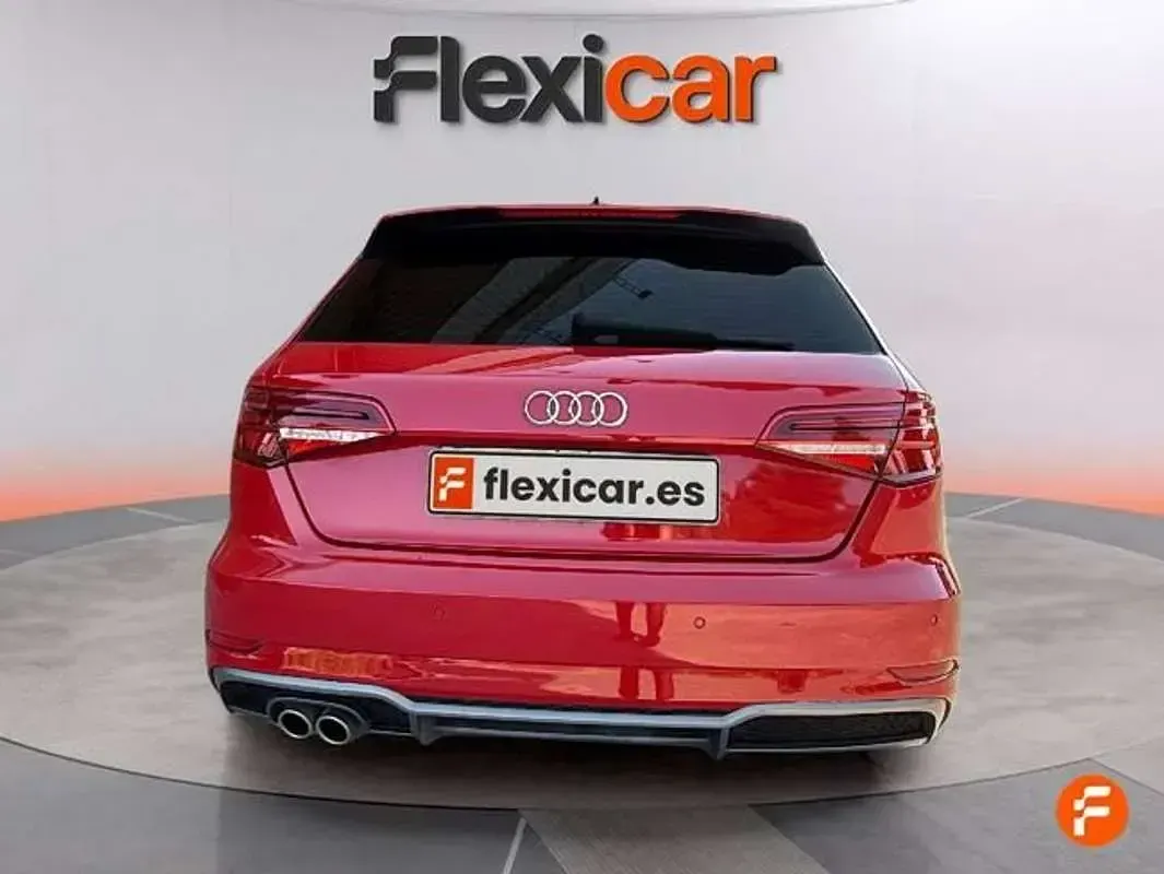 Usado Audi A3 Sportback S-Line 150 CV (110 kW) 2020 Rojo Utilitario