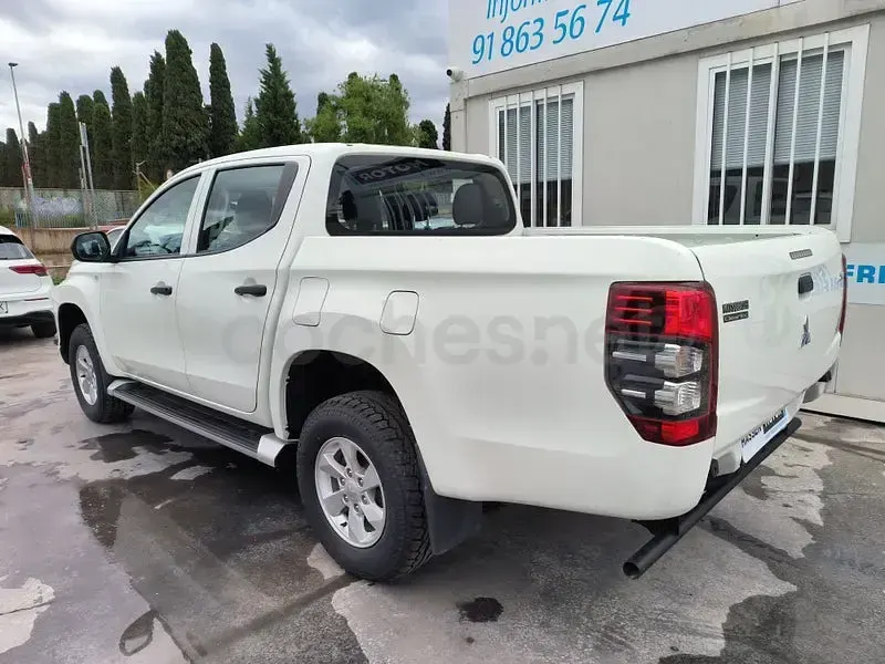 Usado Mitsubishi L200 150 CV (110 kW) 2020 Blanco Pickup/Camioneta