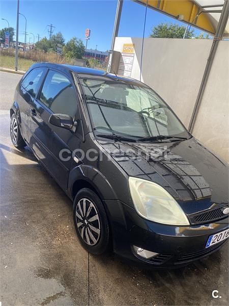 Usado Ford Fiesta 68 CV (50 kW) 2005 Negro Utilitario