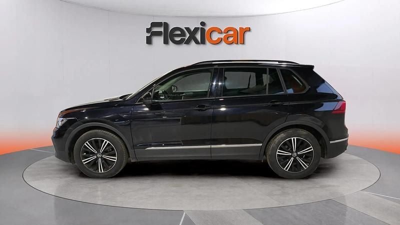 Usado VW Tiguan Life 150 CV (110 kW) 2021 Negro SUV