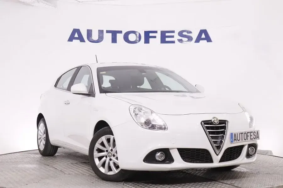 Usado Alfa Romeo Giulietta Progression 105 CV (77 kW) 2016 Blanco Utilitario