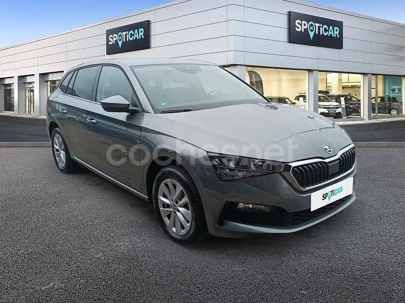 Usado Skoda 110 R Ambition 110 CV (80 kW) 2023 Gris / plata Berlina