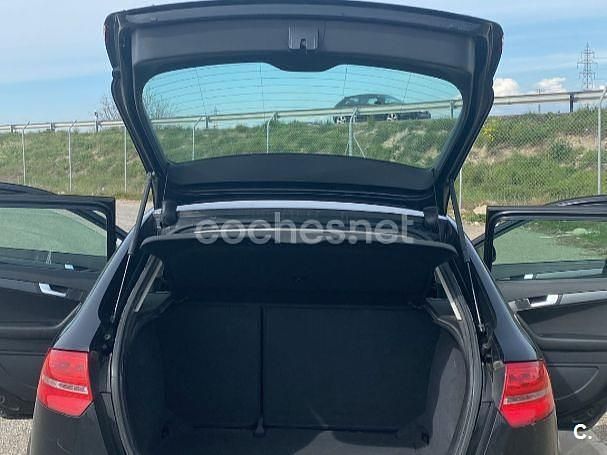 Usado Audi A3 Attraction 105 CV (77 kW) 2010 Negro Utilitario