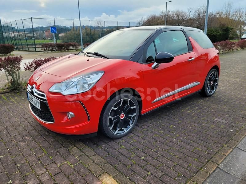 Rojo Usado 2013 Citroën DS3 Berlina | 7500 € (Un poco caro) - Imagen 1/4