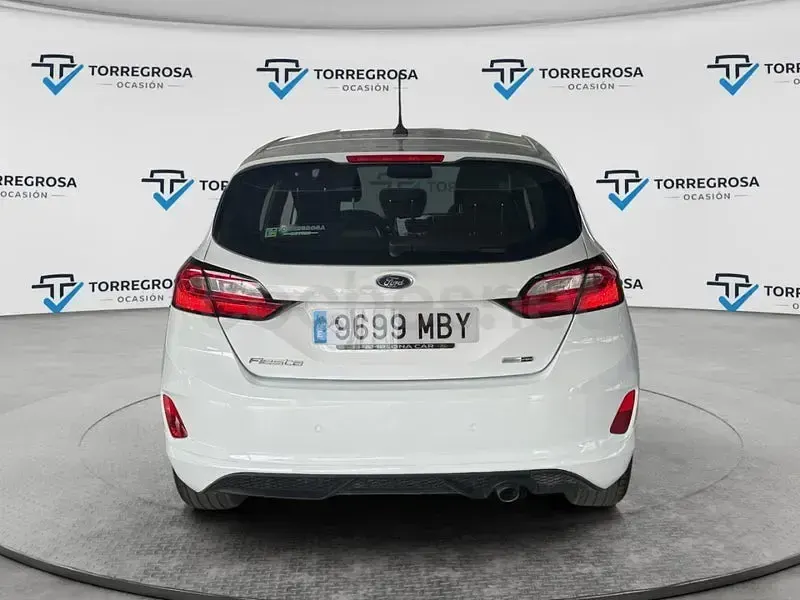 Usado Ford Fiesta ST-Line 125 CV (91 kW) 2022 Blanco Utilitario