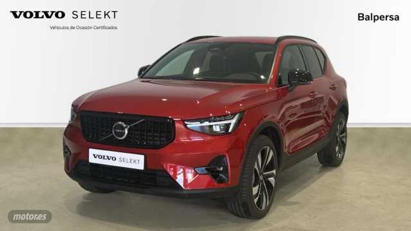 Rojo Nuevo 2025 Volvo XC40 Plus SUV | 48.990 € (Precio justo) - Imagen 1/4