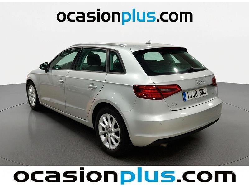Usado Audi A3 Sportback 150 CV (110 kW) 2014 Gris plata Utilitario