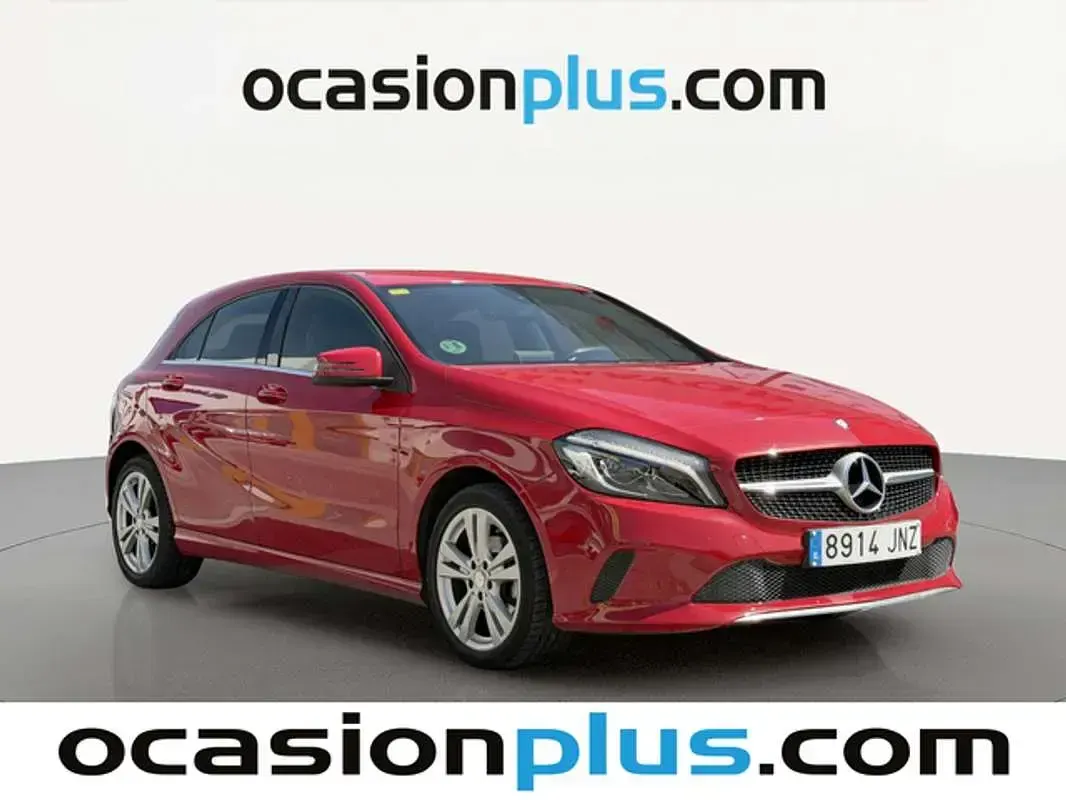 Usado Mercedes A180 Style 109 CV (80 kW) 2016 Rojo Utilitario
