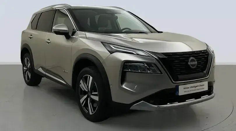 Usado Nissan X-Trail Tekna+ 158 CV (116 kW) 2022 Champagne silver SUV