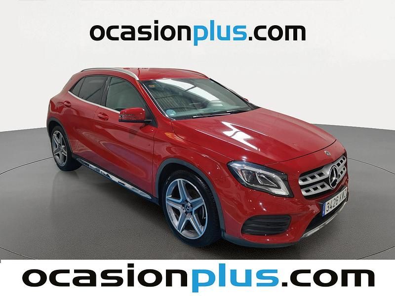 Usado Mercedes GLA200 136 CV (100 kW) 2019 Rojo SUV