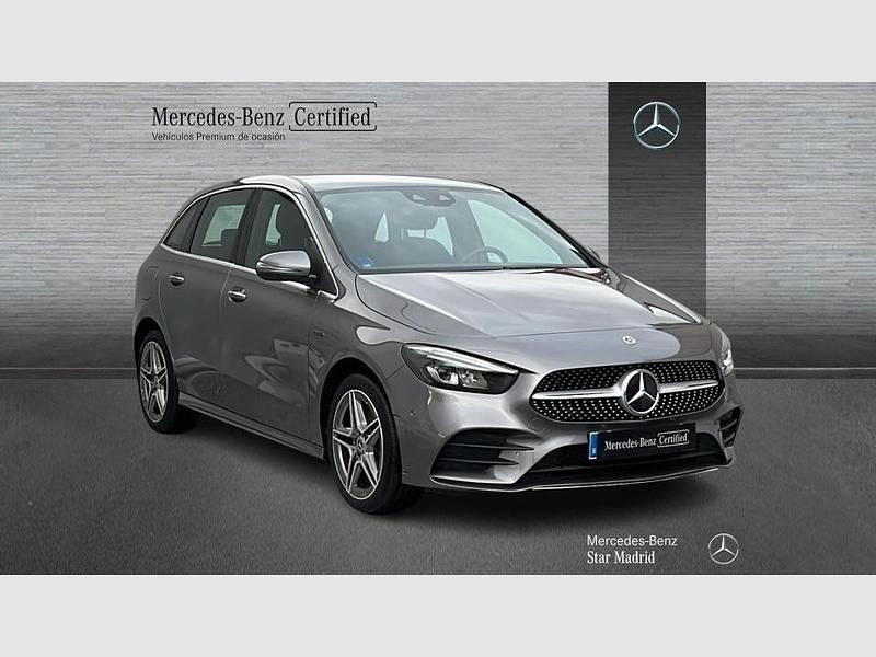 Usado Mercedes B250e AMG line 218 CV (160 kW) 2021 Gris Monovolumen