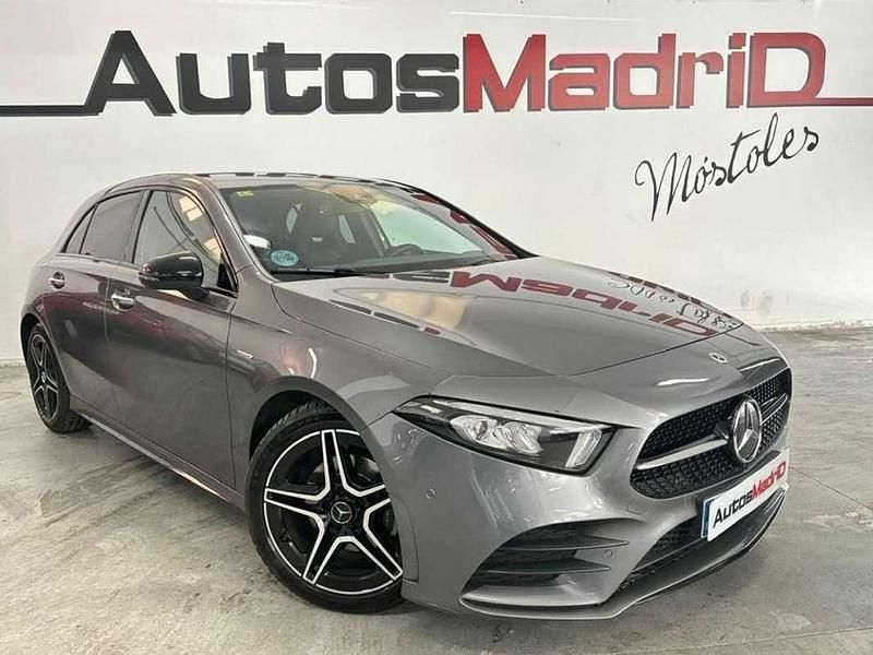 Plateado Usado 2020 Mercedes A180 Berlina | 21.490 € - Imagen 1/4
