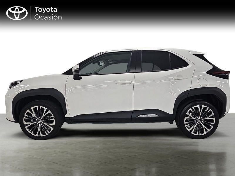 Usado Toyota Yaris Style 116 CV (85 kW) 2023 Blanco Utilitario