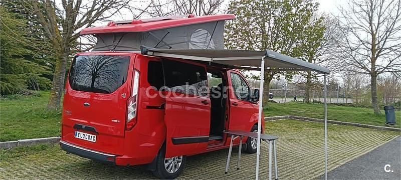 Usado Ford Transit Custom Nugget 185 CV (136 kW) 2021 Rojo Monovolumen