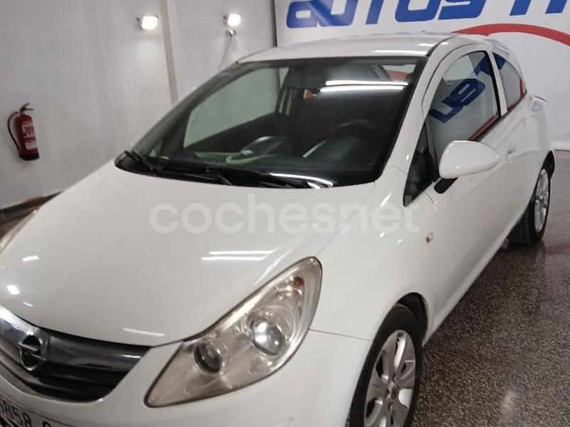 Usado Opel Corsa 75 CV (55 kW) 2008 Blanco Utilitario