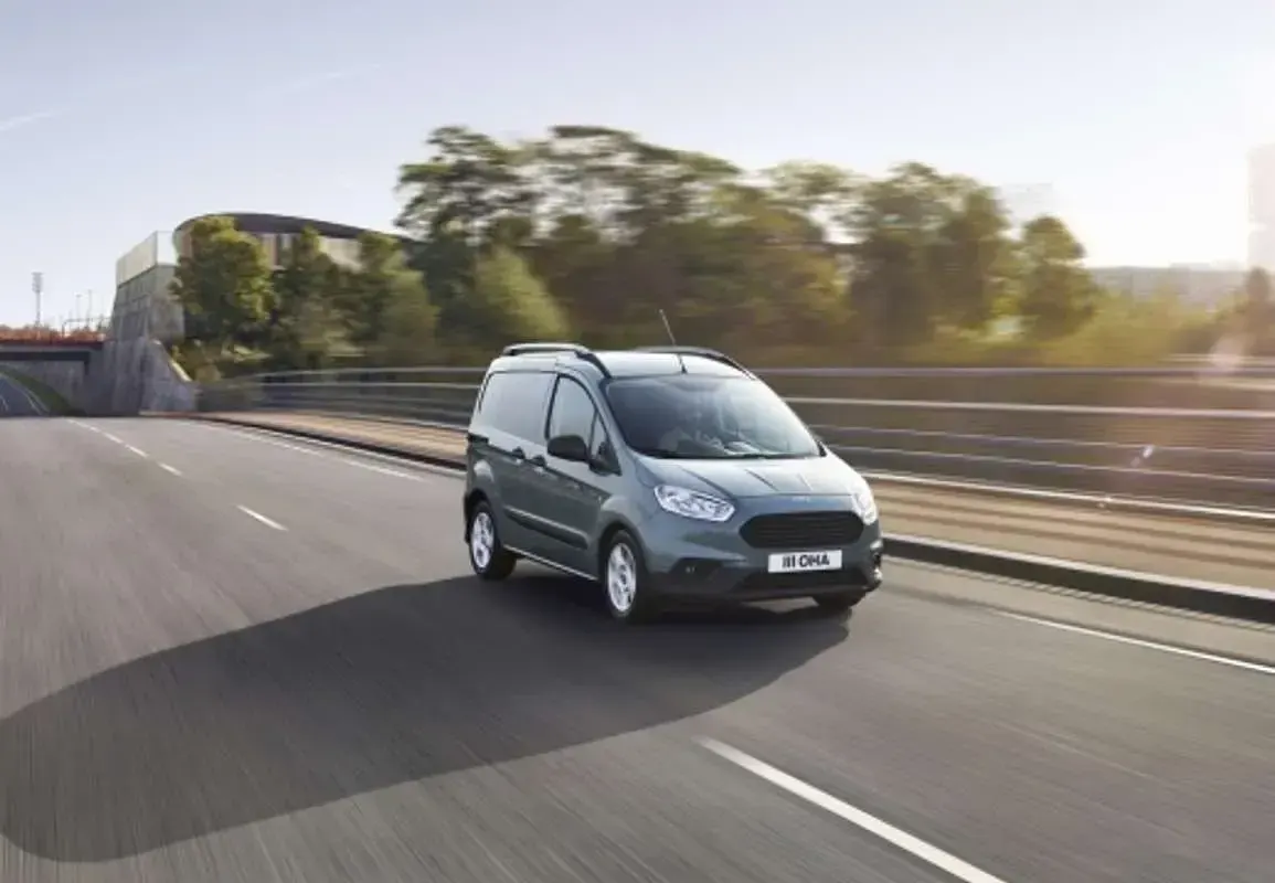 Usado Ford Transit Ambiente 75 CV (55 kW) 2019 Blanco Van