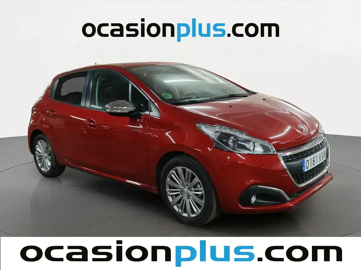 Usado Peugeot 208 Signature Sky 110 CV (80 kW) 2019 Rojo Utilitario