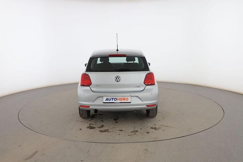 Usado VW Polo Advance 90 CV (66 kW) 2015 Plata Utilitario