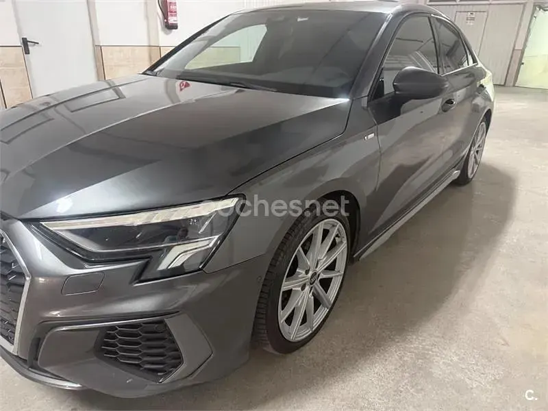 Usado Audi A3 S-Line 150 CV (110 kW) 2021 Gris / plata Berlina