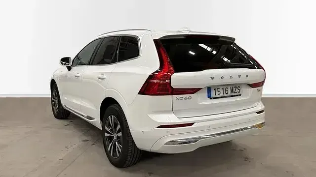 Usado Volvo XC60 Core 350 CV (257 kW) 2025 Blanco SUV