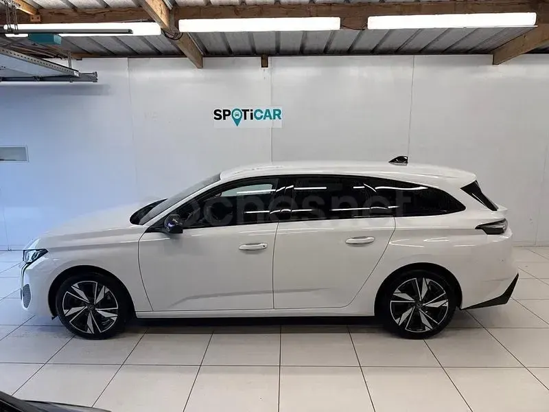 Usado Peugeot 308 SW Allure 130 CV (95 kW) 2024 Blanco Familiar