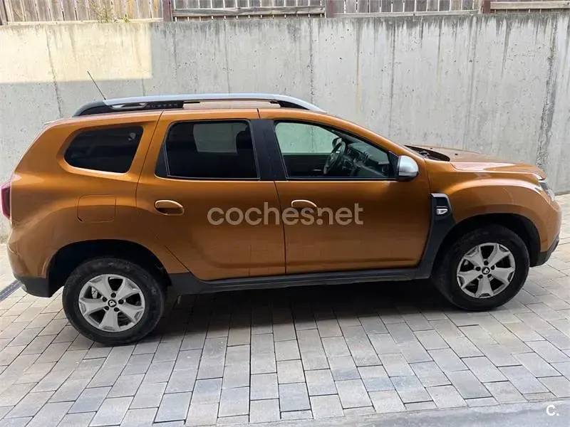Usado Dacia Duster Comfort 115 CV (84 kW) 2018 Naranja SUV