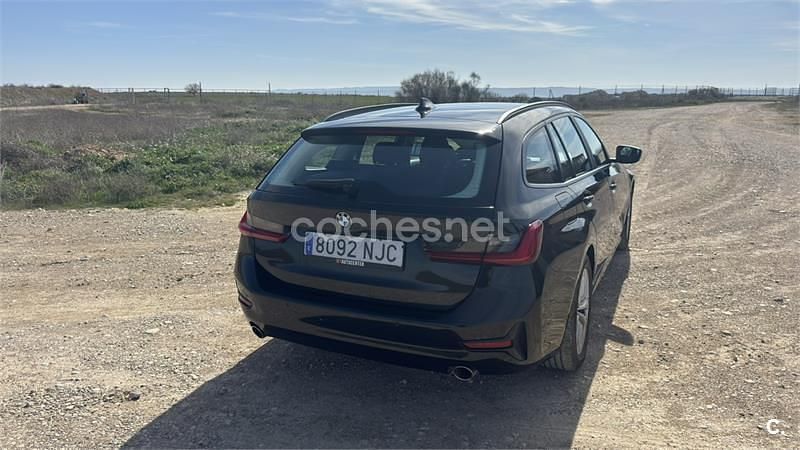 Usado BMW 318 150 CV (110 kW) 2021 Negro Familiar