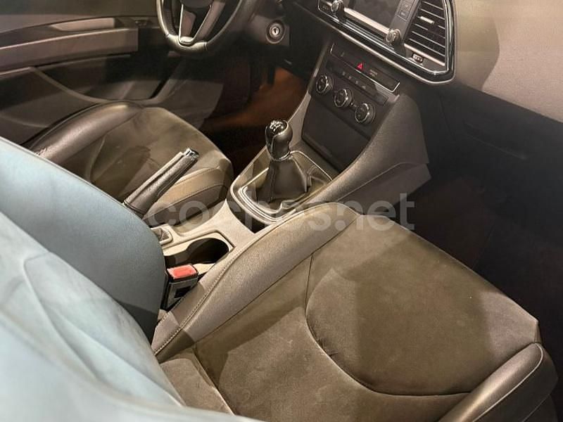 Usado Seat Leon I-Tech 122 CV (89 kW) 2014 Blanco Berlina