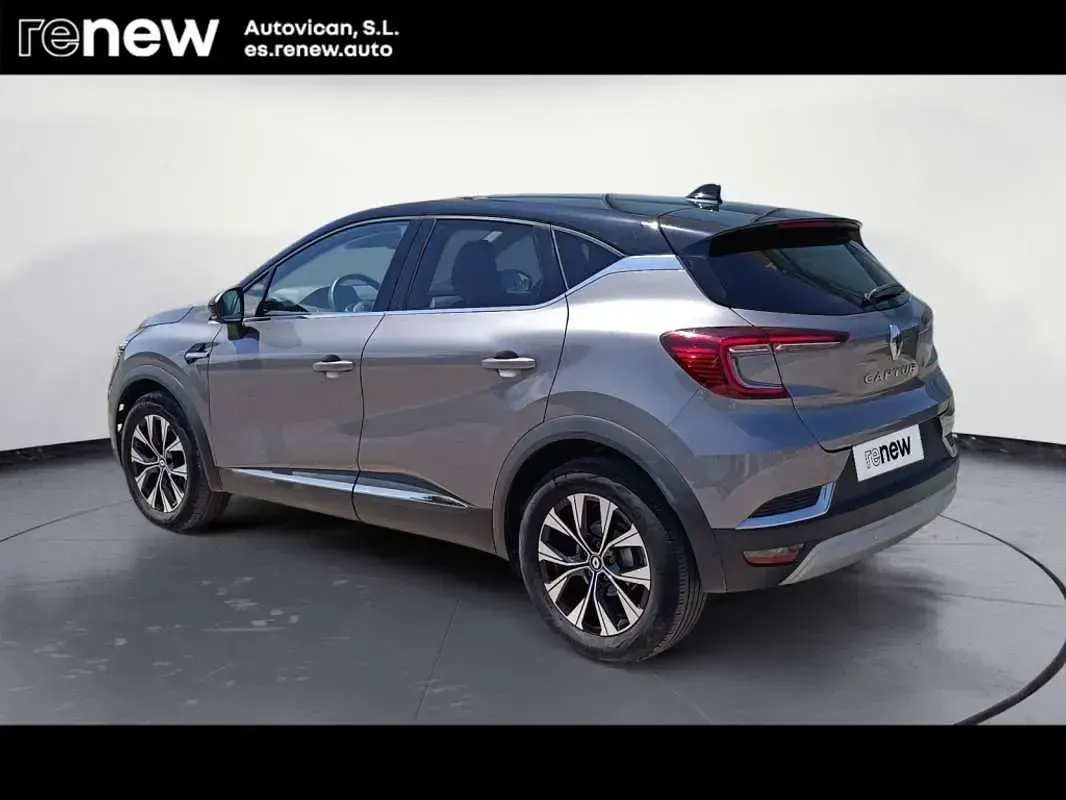 Usado Renault Captur Techno 140 CV (102 kW) 2023 Gris SUV
