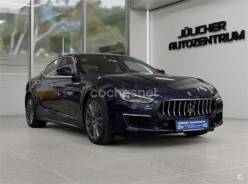 Usado Maserati Ghibli GranLusso 430 CV (316 kW) 2019 Azul Berlina
