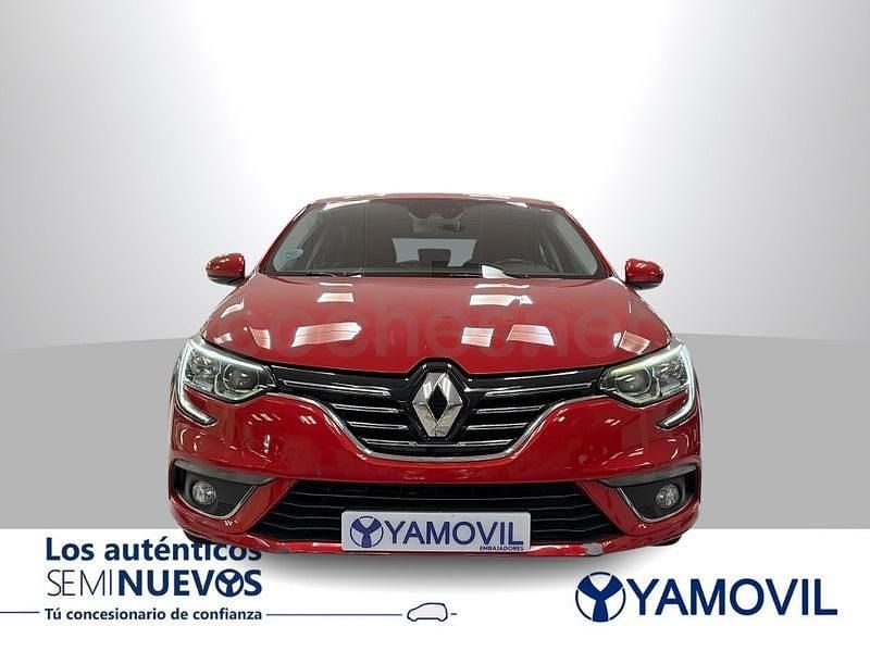 Usado Renault Mégane IV Zen 130 CV (95 kW) 2017 Rojo Berlina