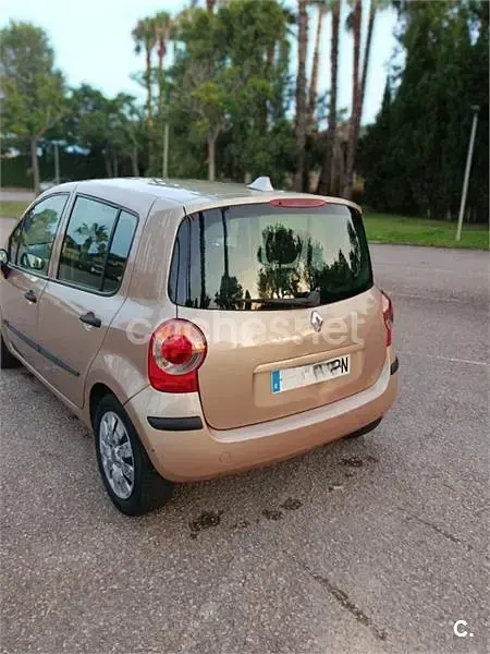 Usado Renault Modus Authentique 75 CV (55 kW) 2005 Beige Monovolumen