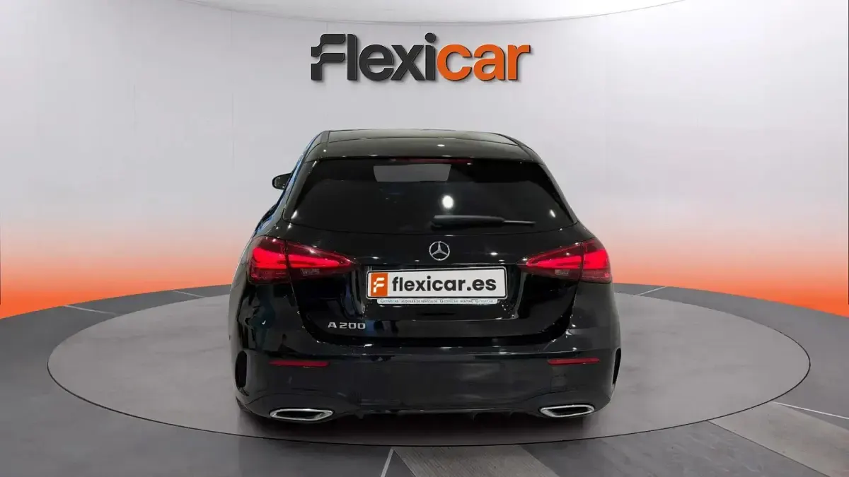 Usado Mercedes A200 163 CV (119 kW) 2024 Negro Berlina