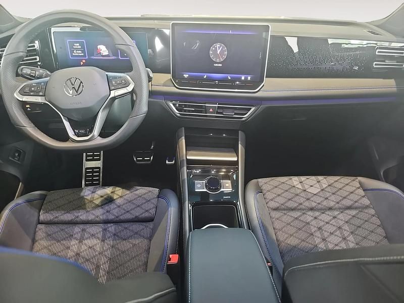 Nuevo VW Tiguan R-line 150 CV (110 kW) 2025 Gris/plata SUV