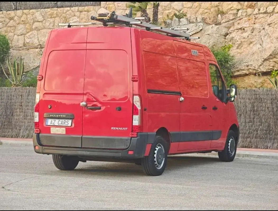 Usado Renault Master 131 CV (96 kW) 2019 Rojo Van