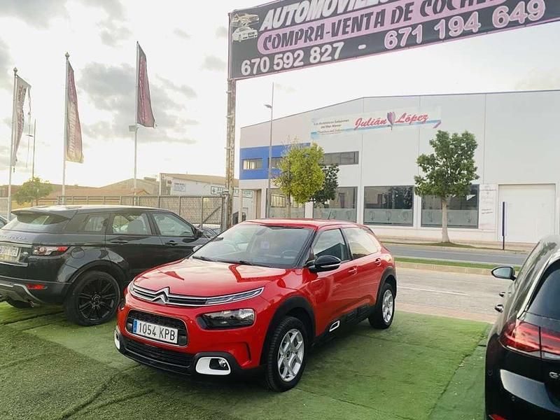 Usado Citroën C4 Cactus Feel 110 CV (80 kW) 2018 Rojo Utilitario