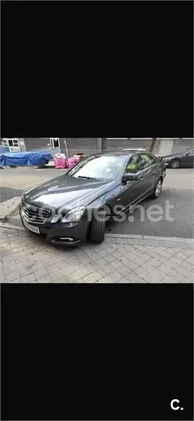 Usado Mercedes E250 Avantgarde 204 CV (150 kW) 2010 Gris / plata Berlina