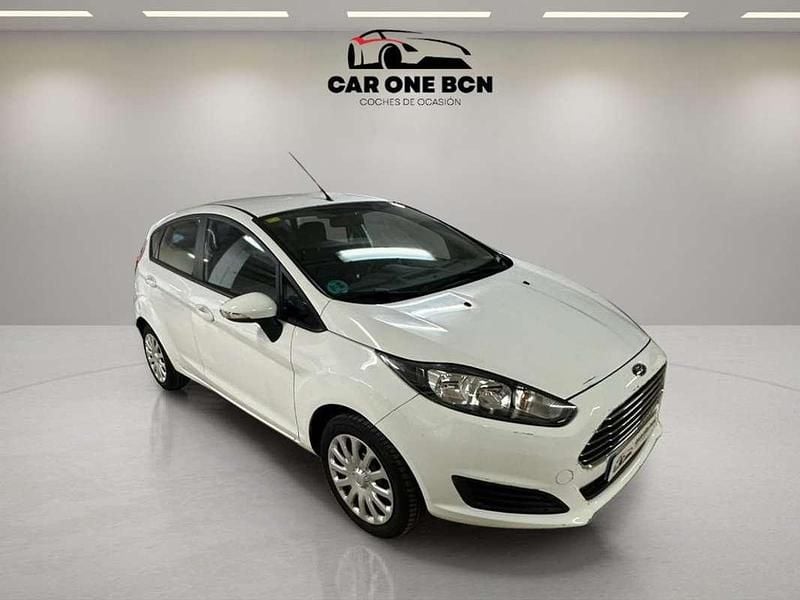 Blanco Usado 2015 Ford Fiesta Trend Utilitario | 7000 € (Super precio) - Imagen 1/4