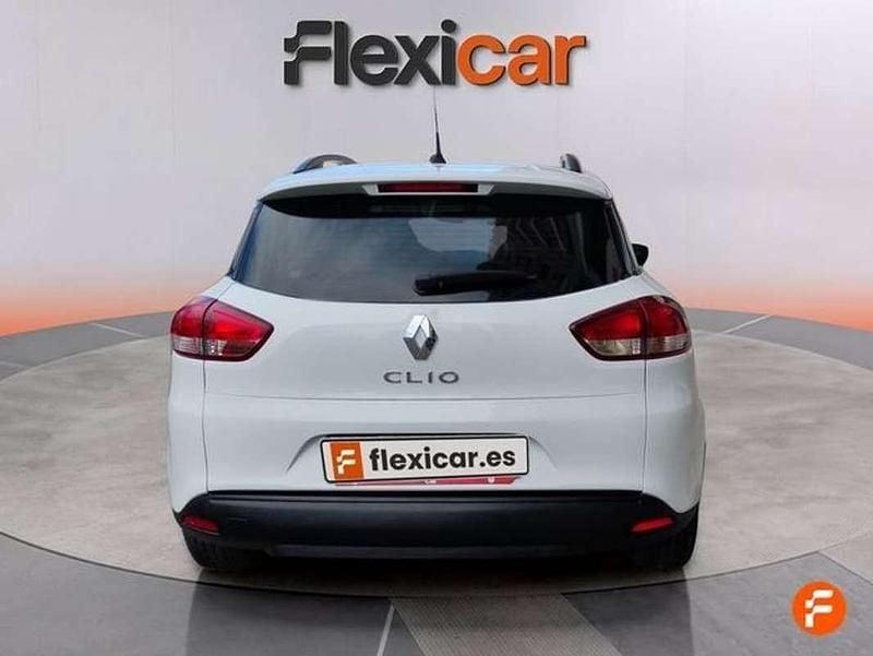 Usado Renault Clio IV 75 CV (55 kW) 2015 Blanco Utilitario