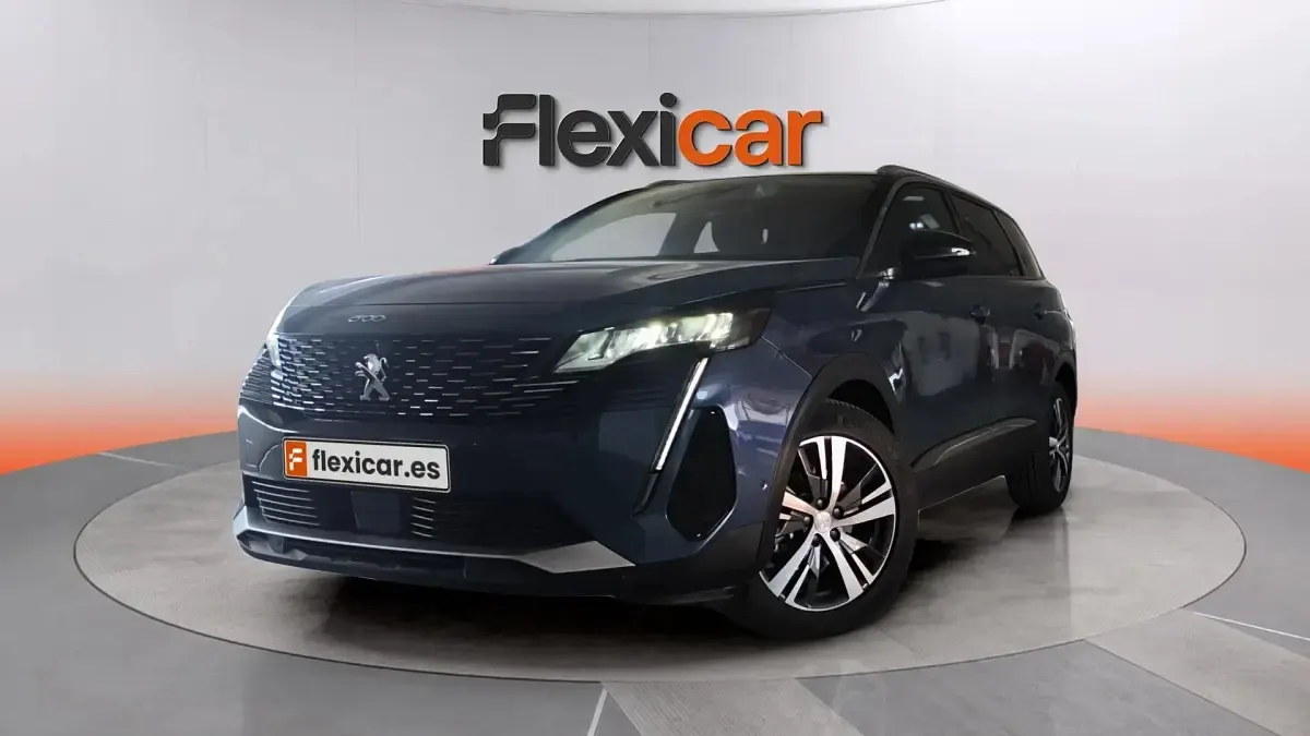 Usado Peugeot 5008 Active 131 CV (96 kW) 2022 Negro SUV