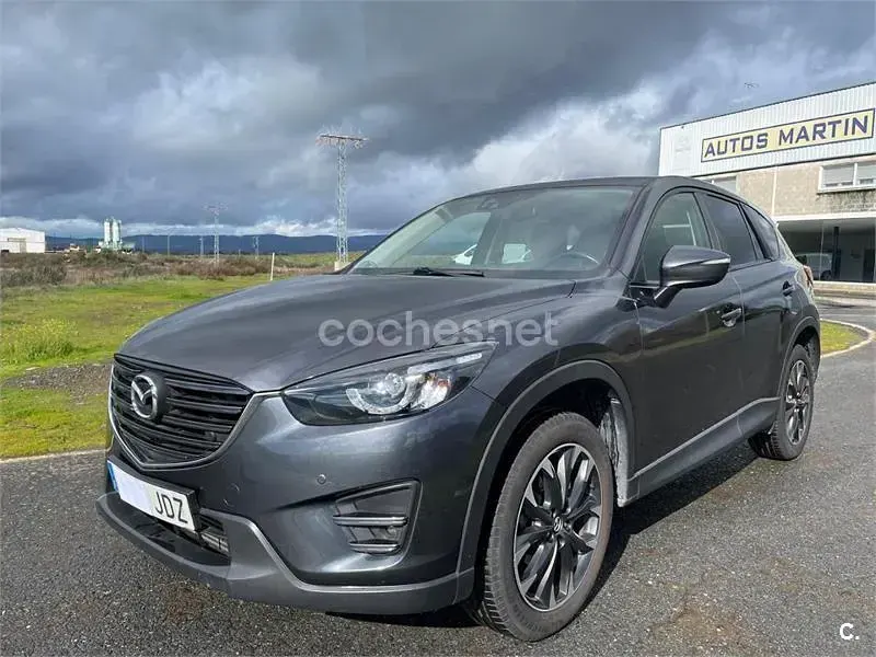 Käytetty Mazda CX-5 Luxury 150 HP (110 kW) 2015 Harmaa Katumaasturi